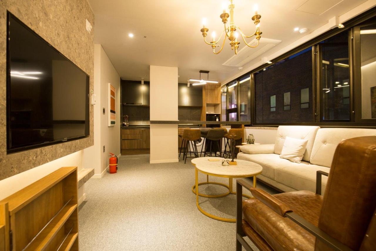 Uh Suite The Jongno Seoul Exterior foto